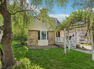 168 Harcourt Dr, Akron, OH 44313