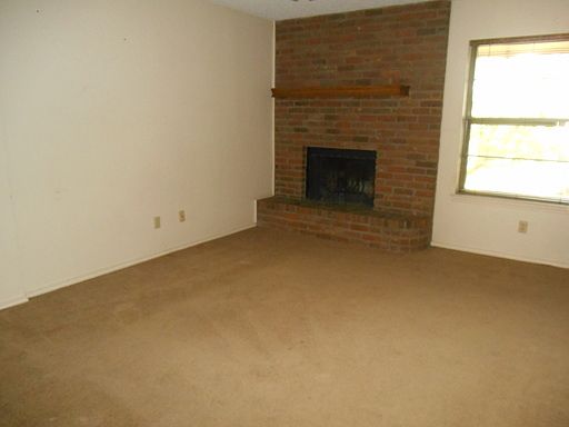 1st image of 2329 N Oak Ave