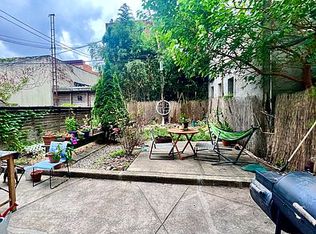 100 Powers St APT 1R, Brooklyn, NY 11211