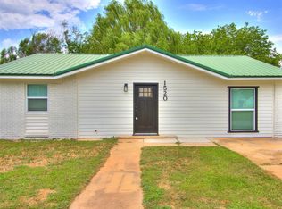 1520 S 15th St, Chickasha, OK 73018