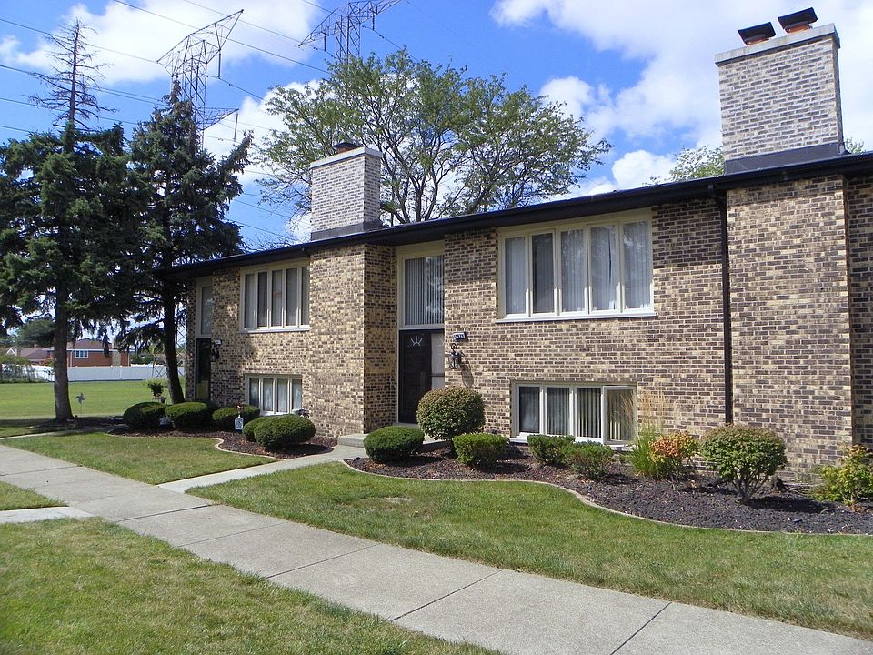1st image of 15429 Begonia Ct