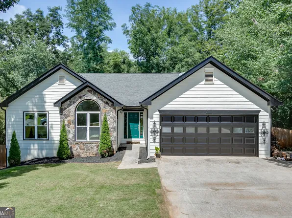 6447 Ivy Springs Dr, Flowery Branch, GA 30542