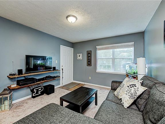 5th image of 1049 Island Woods Dr