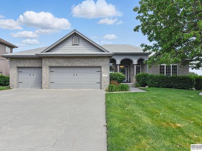211 Longwood Dr, Papillion, NE, 68133