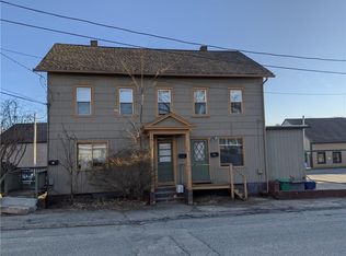 172 College St, Warwick, RI 02886