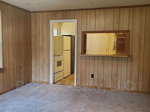 3rd image of 3133 W Lake Forest Dr