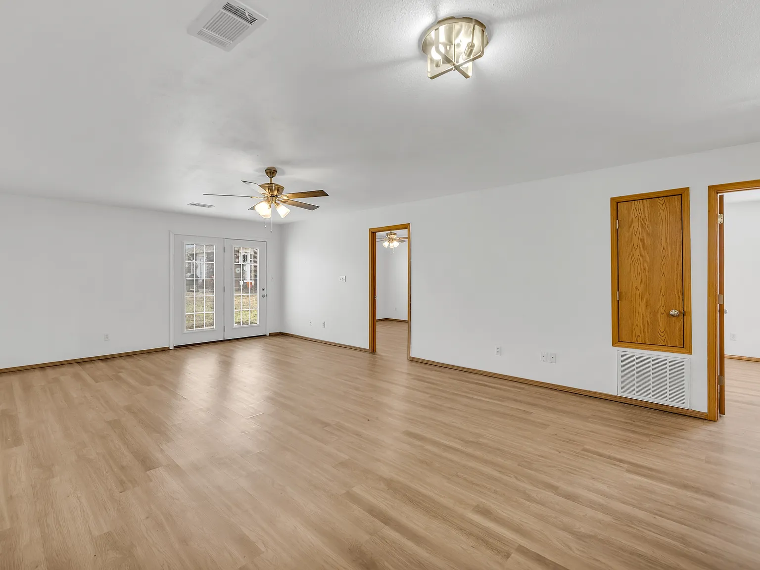 3 bed, 1200 sqft, $1,450 — Photo 3