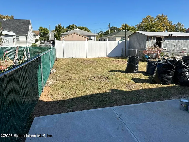 221 Midland Ave — Photo 19
