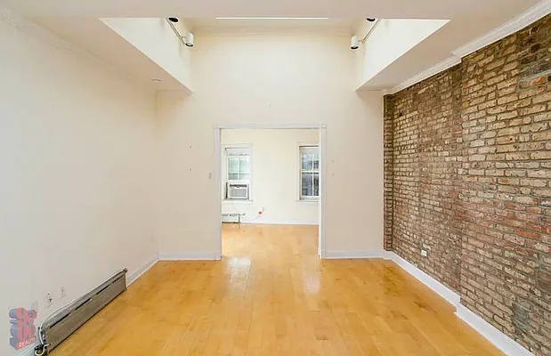 Rented by REAL New York | media 3