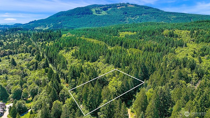 3rd image of 471 Summerland Rd