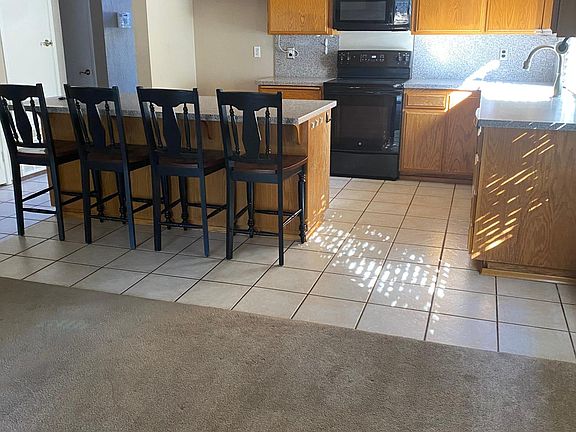 Family room, Kitchen