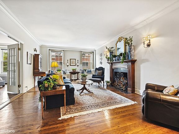 3rd image of 3750 N Lake Shore Dr APT 4F