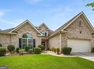 7994 Larksview Dr, Fairburn, GA 30213