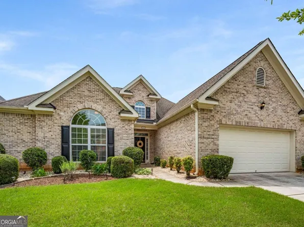 7994 Larksview Dr, Fairburn, GA 30213