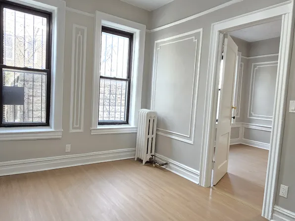 309 Rockaway Parkway image 1 of 16