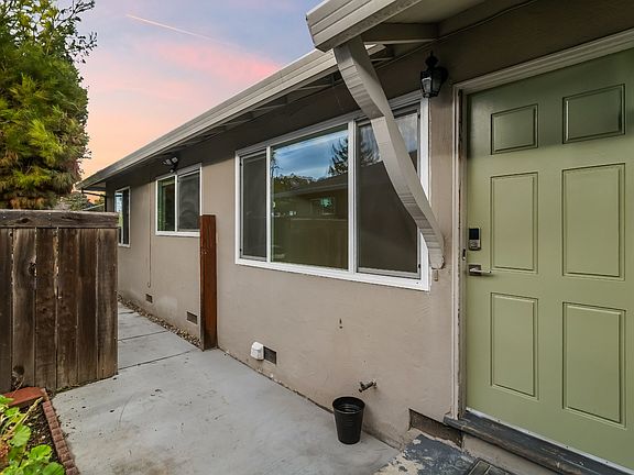 4th image of 521 N Fair Oaks Ave