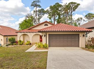 7 Forest Ln, Eustis, FL 32726