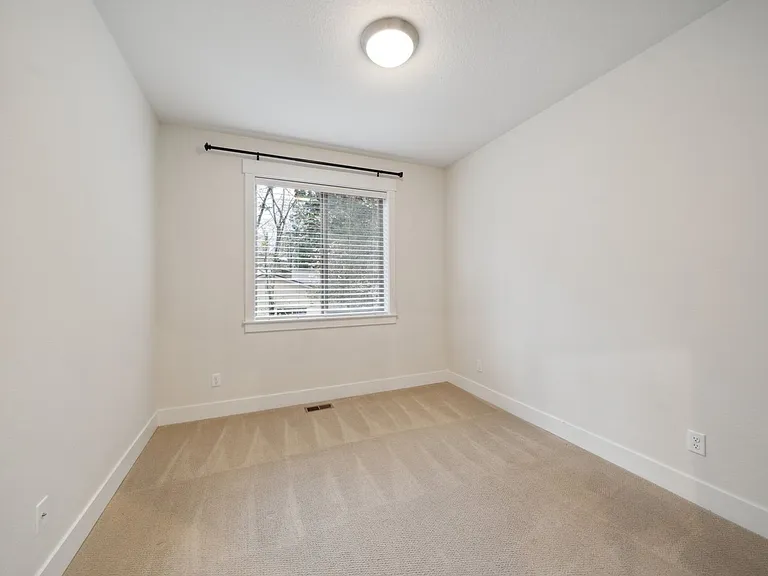 9013 SW West Haven Dr — Photo 19