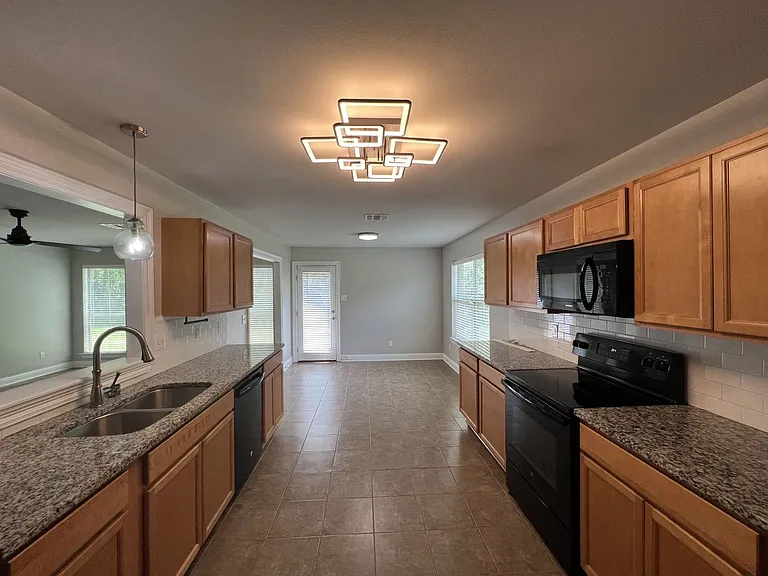 23816 Stoneridge Dr — Photo 3