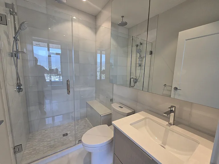 128 W 15th St #2202 — Photo 31