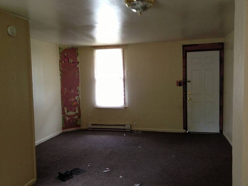 2nd image of 624 Maple St