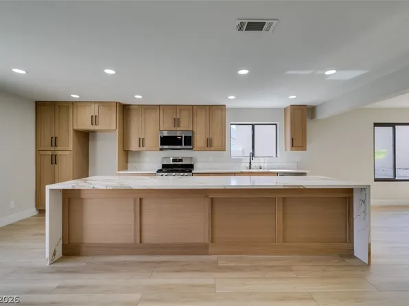 5836 Cinnabar Ave, Las Vegas, NV 89110