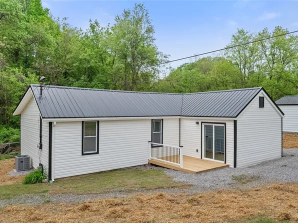 1004 Logan Ave, Ford City, PA 16226