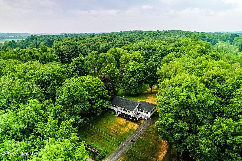 3rd image of 153 Dubes Road