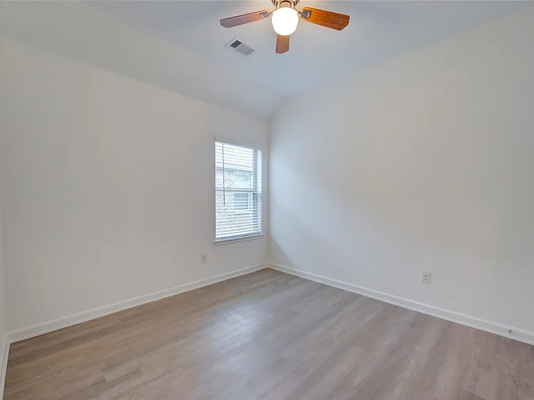 5607 Rock Head Ranch Trl — Photo 10