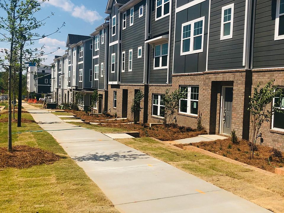 2nd image of 2348 National Ave
