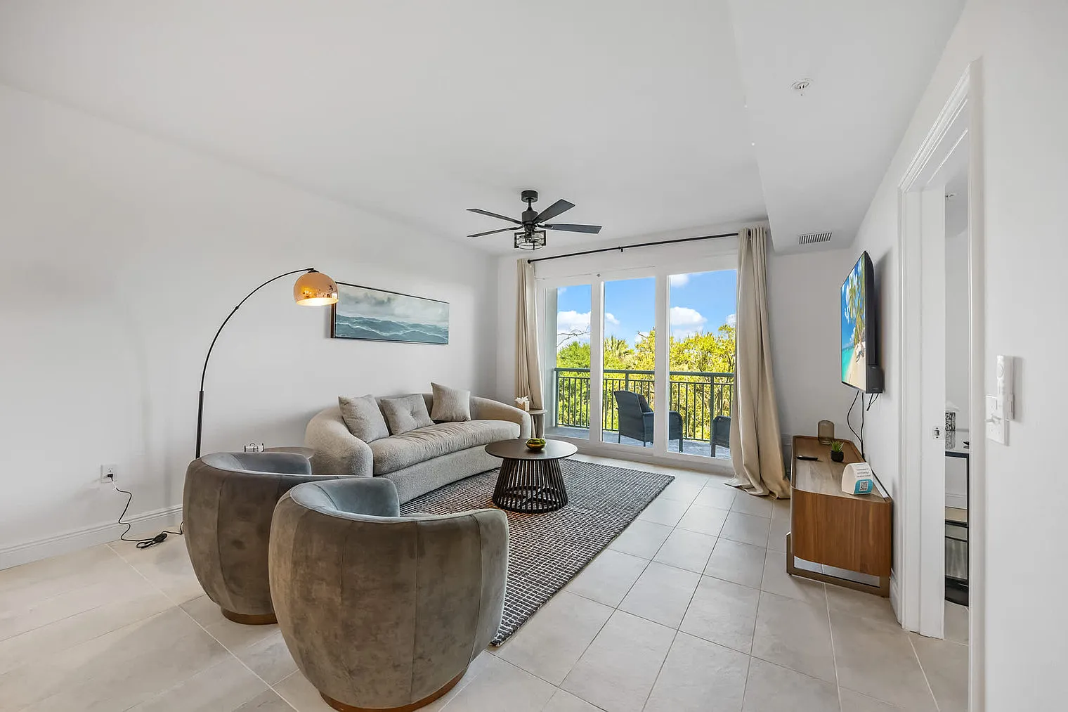 2 bed, 2.0 bath, 1323 sqft, $3,196 — Photo 1
