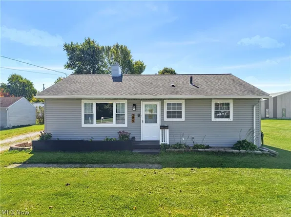 209 W Main St, New London, OH 44851