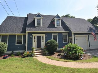 99 Prospect St, Amesbury, MA 01913
