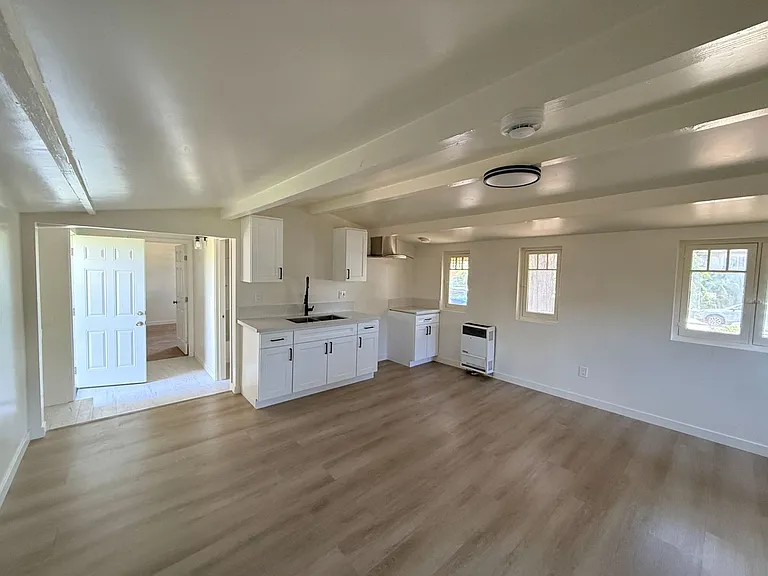 1212 Twenty Fredericks 390 Ptwy — Photo 6