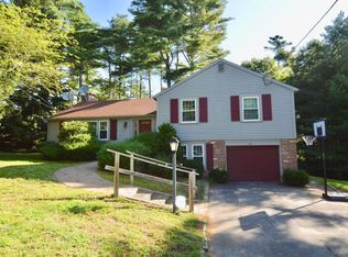 34 Poplar Dr, Osterville, MA 02655
