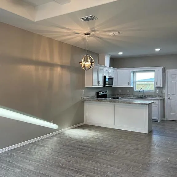 2112 Redbud Ln #1 — Photo 2
