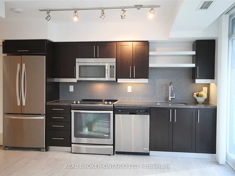 525 Adelaide St W #325 — Photo 9