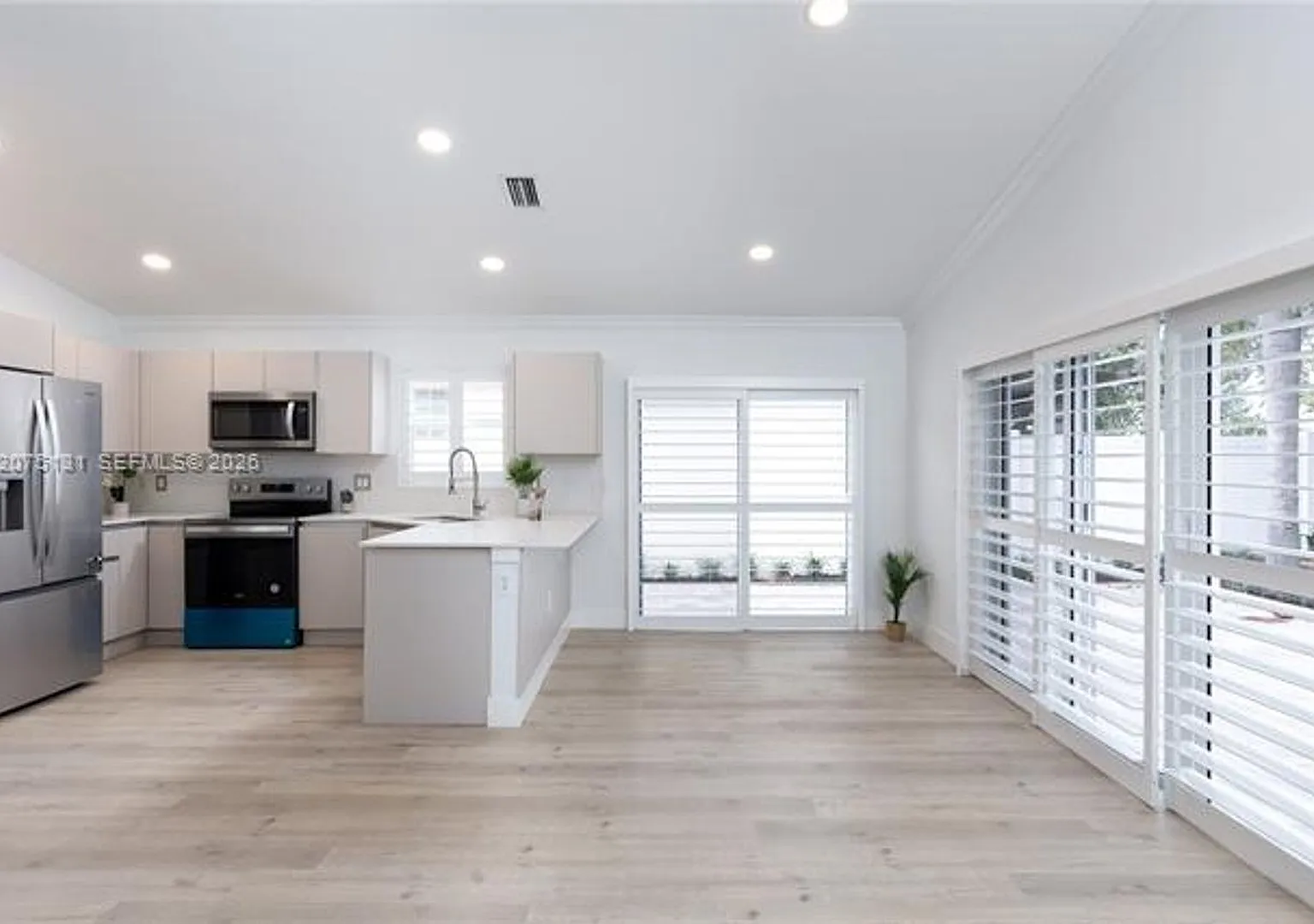 46 Gables Blvd # 46, Weston, FL 33326 — Photo 4