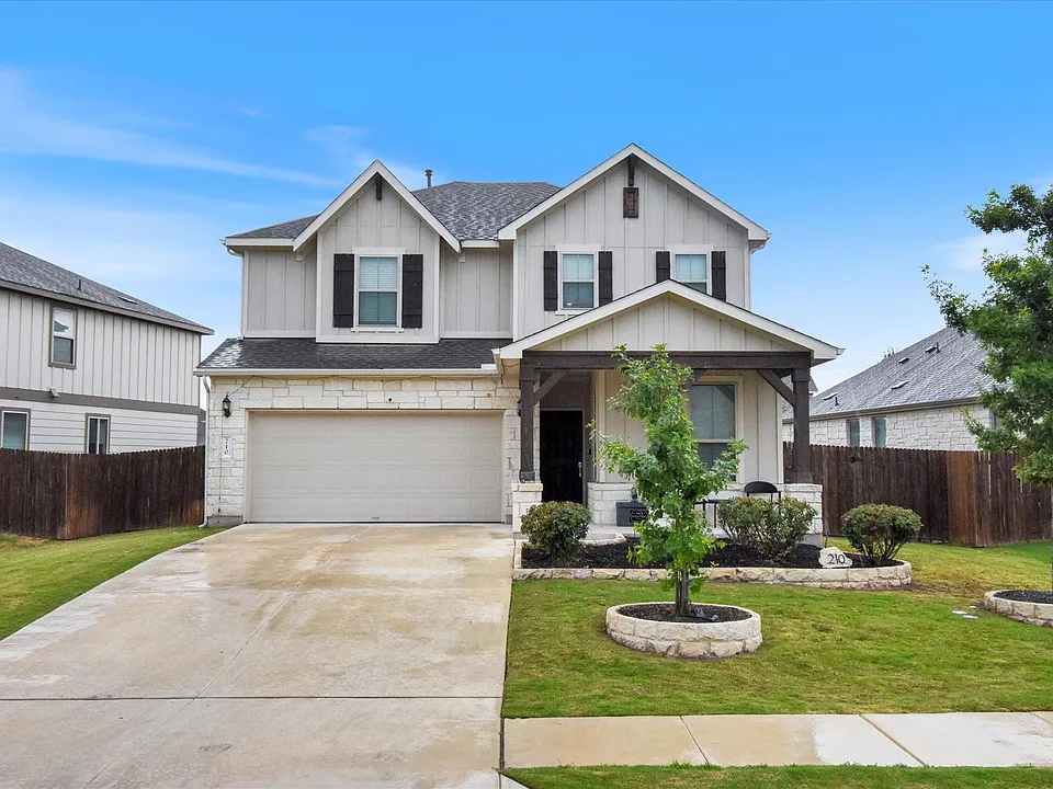 210 Zuma Dr