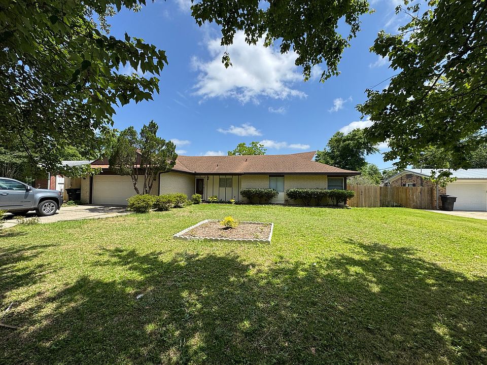 1st image of 3630 Overland Dr