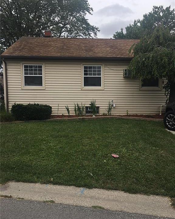 1st image of 12 Starcrest Dr