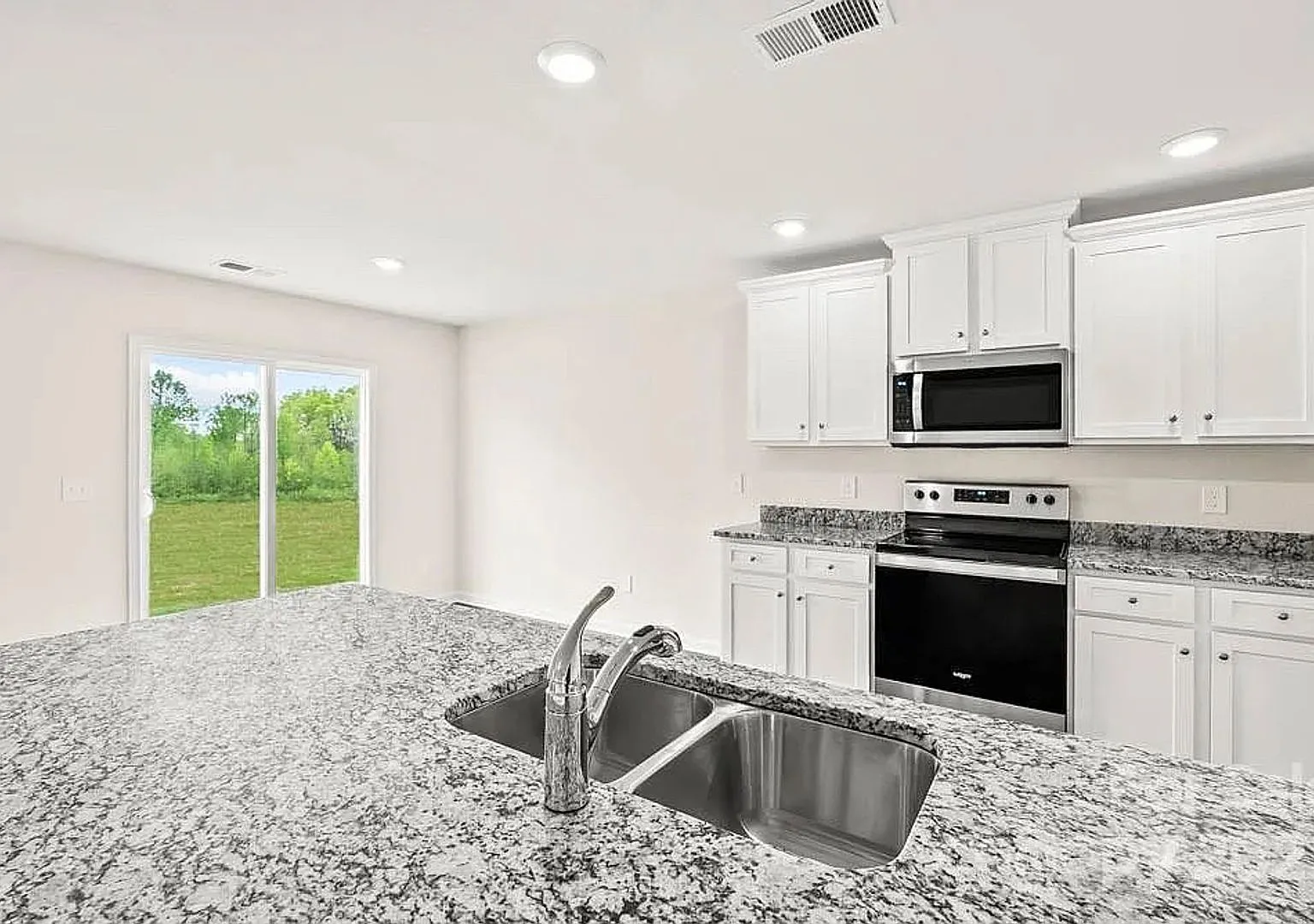 Room in 3 Bedroom Home at Nia Rd — Photo 1