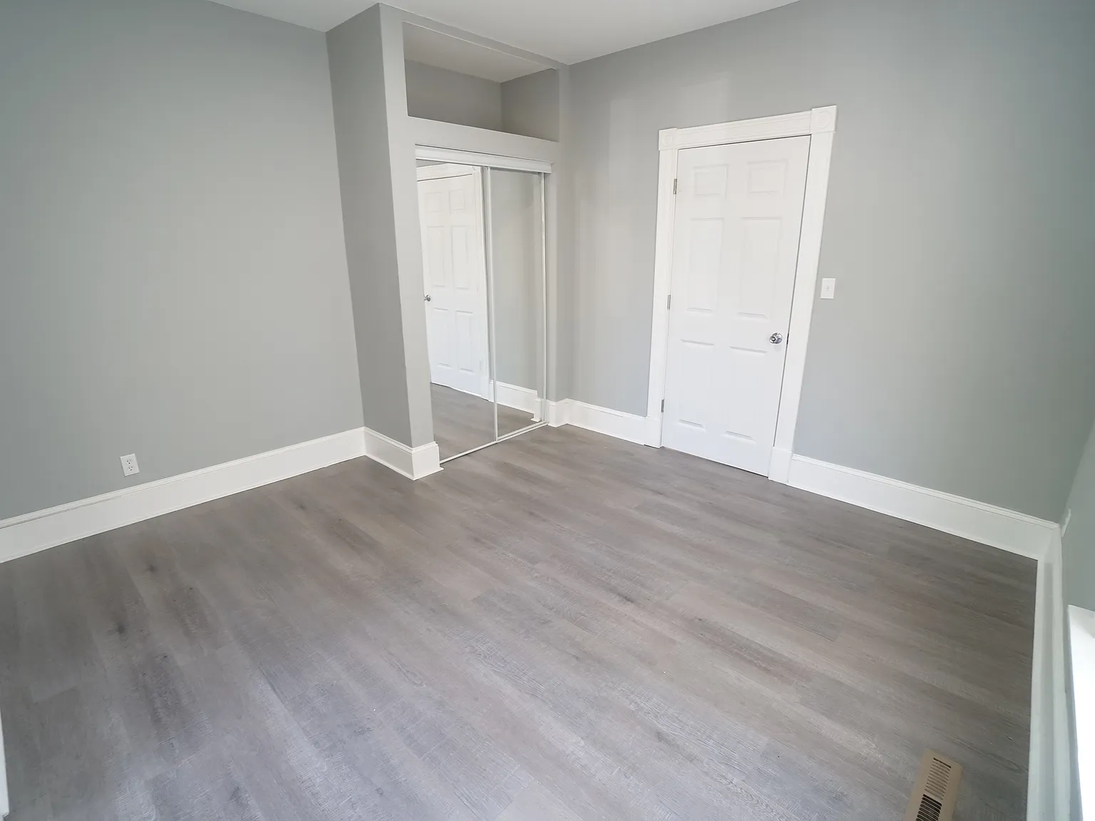 4 bed, 1800 sqft, $2,800 — Photo 2