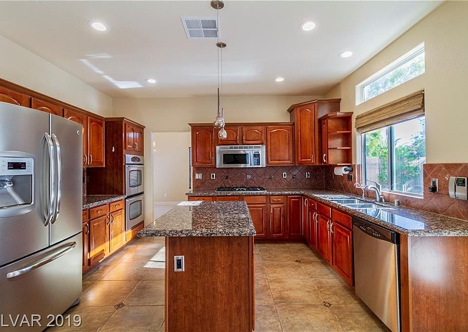 1st image of 1679 Framingham Ct
