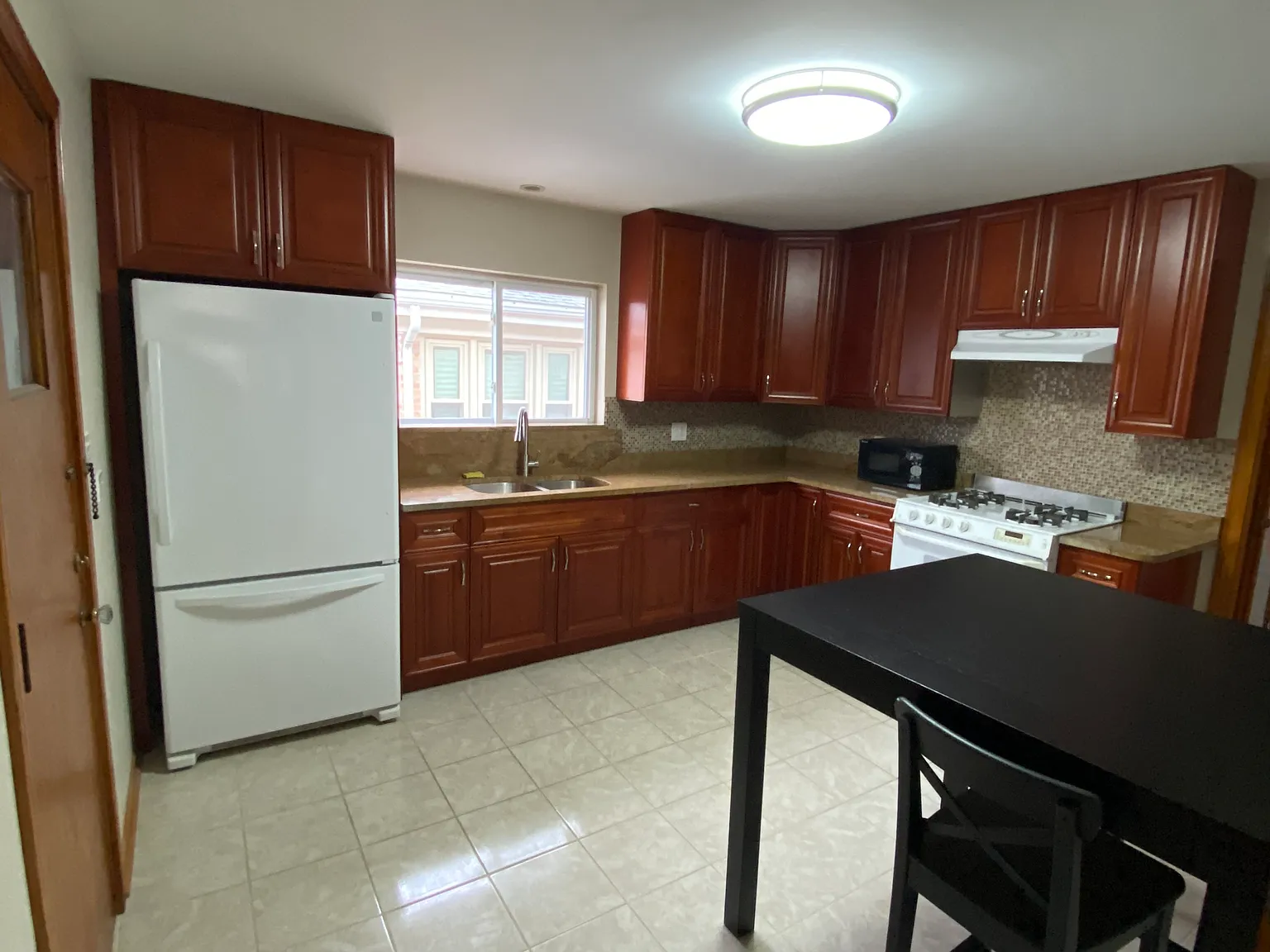 1 bed, $1,400 — Photo 2
