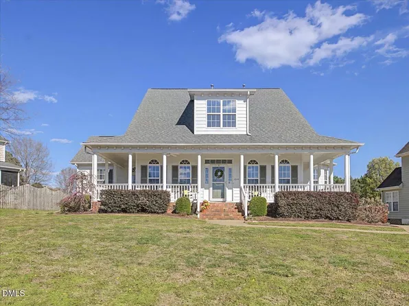 2044 Rosebriar Ln, Fuquay Varina, NC 27526