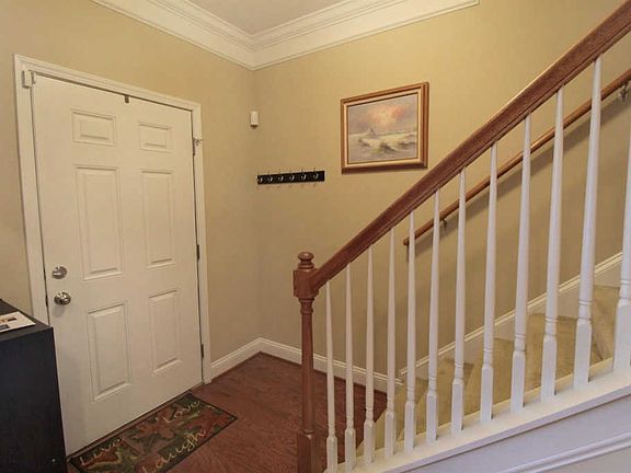 3rd image of 127 Top Forest Dr