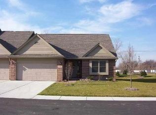 21471 Timber Rdg UNIT 20, Woodhaven, MI 48183