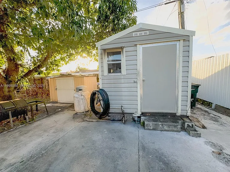 3420 SW 104th Ave — Photo 9