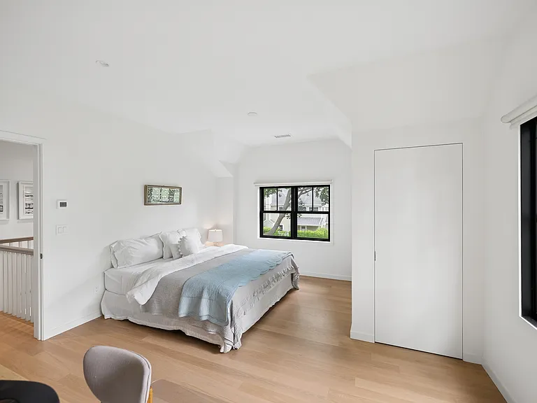 75 Miller Ln E — Photo 17